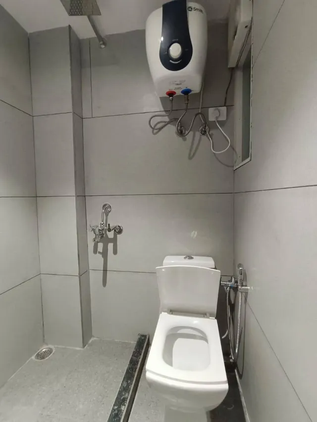 Fully furnished 1BHK in Sector 30 — photo 1