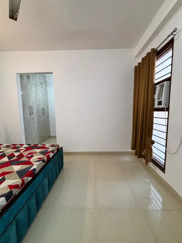 Sector 40 | Fully furnished 2BHK, second floor | ₹40,000 incl. maintenance | 15 days brokerage — photo 4