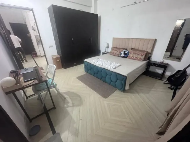 Sector 40: Fully furnished 3 BHK, first floor — photo 8