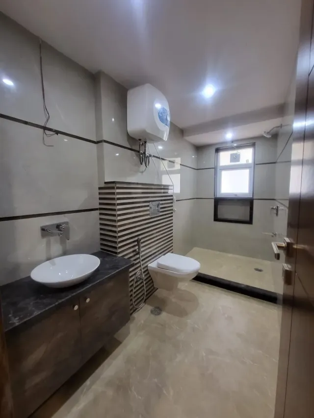 Sector 57 | 4BHK + 4 baths builder floor | ₹85,000 semi / ₹1 lakh fully furnished | 15 days brokerage — photo 1