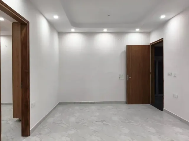 Sector 47, Gurugram | Newly built 3BHK | ₹45,000 base / ₹50,000 with added furniture | Lift & parking — photo 3