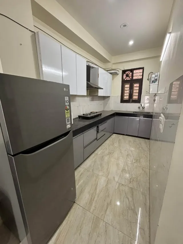 Sector 51 | Fully furnished 2BHK | ₹45,000/month | Car parking — photo 1