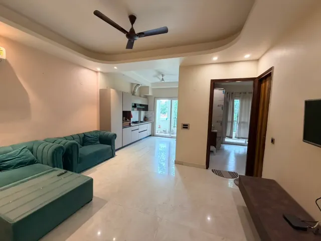 Sector 45 | Fully furnished park-facing 3BHK | ₹76,000/month | Lift, parking & inverter | Families — photo 4
