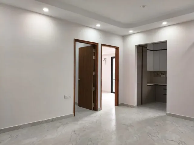 Sector 47, Gurugram | Newly built 3BHK | ₹45,000 base / ₹50,000 with added furniture | Lift & parking — photo 5