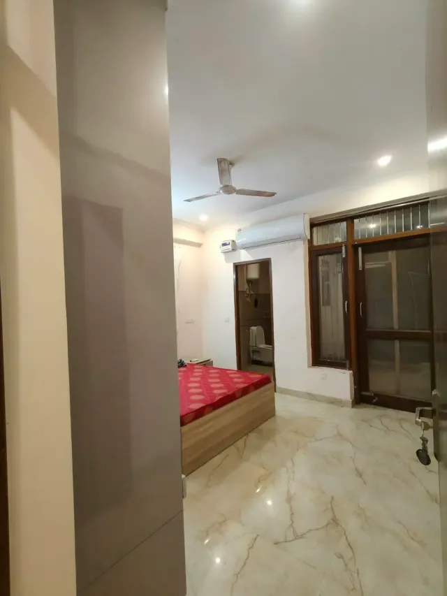 Sector 46: Fully furnished 3 BHK with 3 attached bathrooms — photo 13