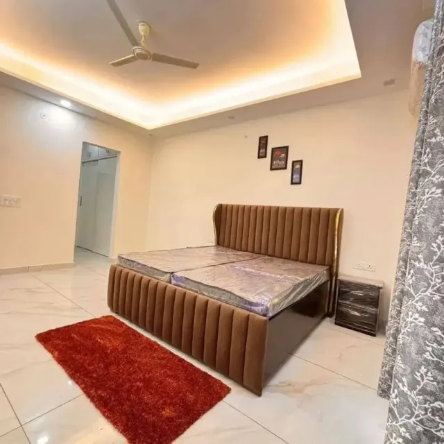 Sector 57, Gurugram | Fully furnished 3BHK builder floor | Lift & stilt parking | ₹90,000/month | 15 days brokerage — photo 4