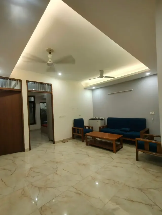 Sector 46: Fully furnished 3 BHK with 3 attached bathrooms — photo 16