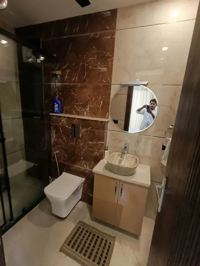 Sector 40, Gurugram | Newly constructed semi-furnished 3BHK | ₹70,000 + maintenance | Families only — photo 2