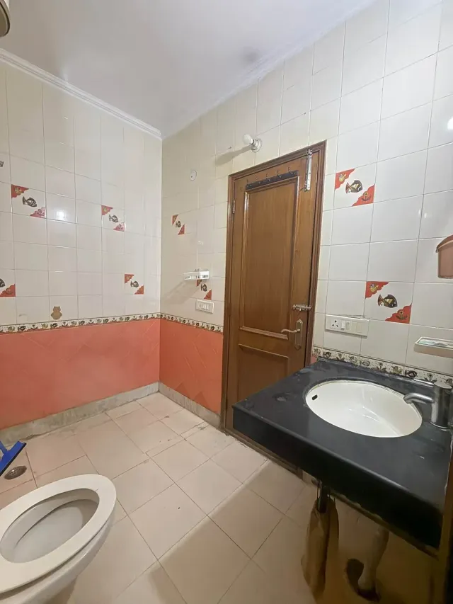 Sushant Lok 1, C Block | Fully furnished 3BHK + terrace | ₹75,000 incl. maintenance | 15 days brokerage — photo 5
