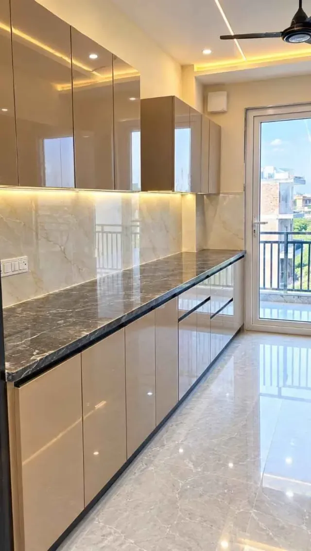 Furnished 2BHK near Ardee Mall, Sector 52 — photo 4