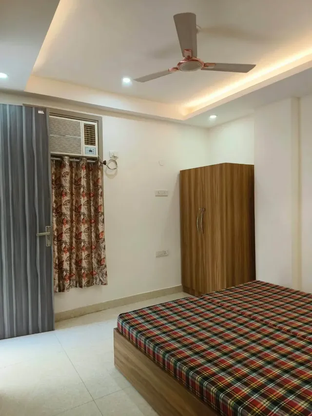 Sector 39 | Fully furnished 2BHK | ₹34,000/month | Lift & free Wi-Fi | Available immediately — photo 3