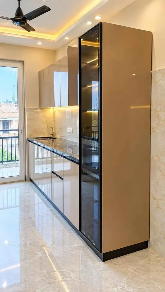 Furnished 2BHK near Ardee Mall, Sector 52 — photo 1