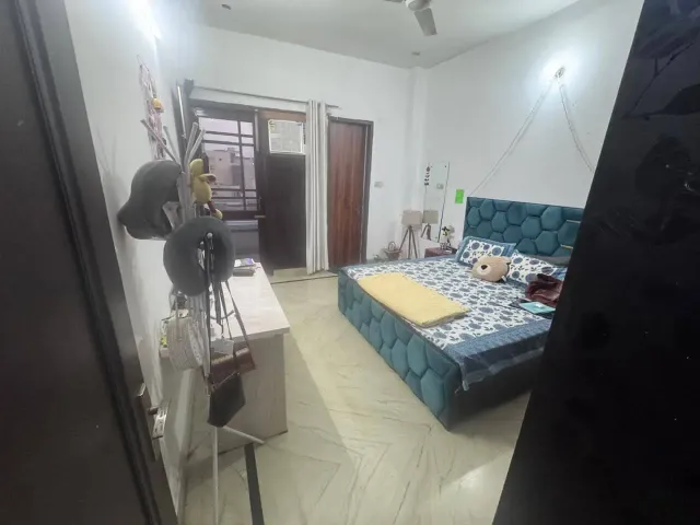 Sector 40: Fully furnished 3 BHK, first floor — photo 7