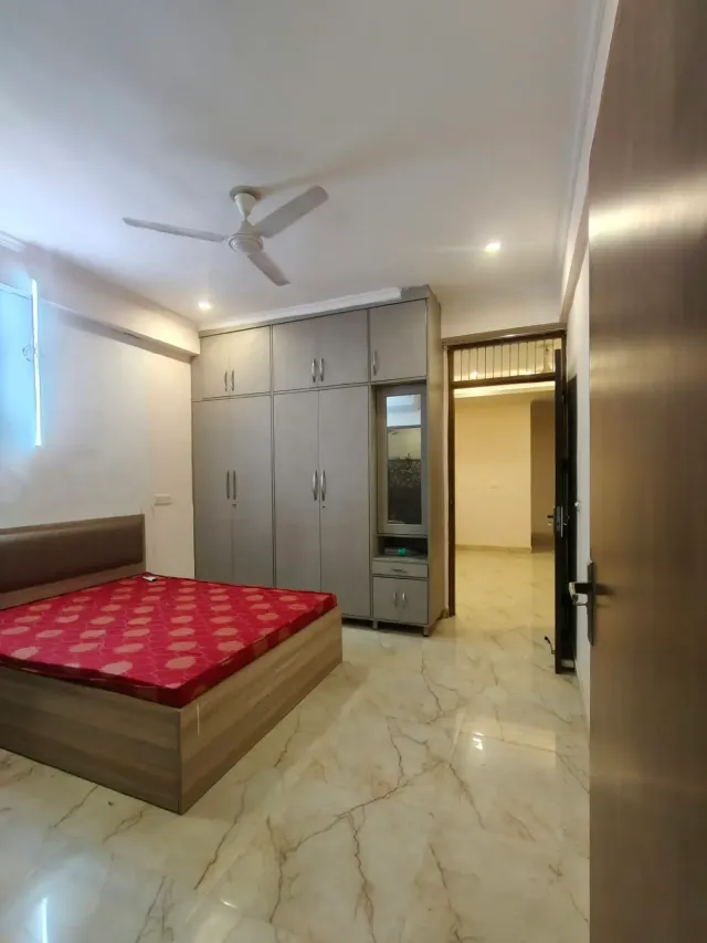 Sector 46: Fully furnished 3 BHK with 3 attached bathrooms — photo 8