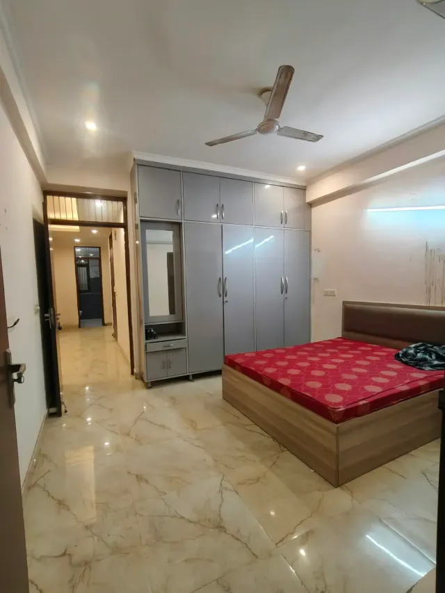 Sector 46: Fully furnished 3 BHK with 3 attached bathrooms — photo 11